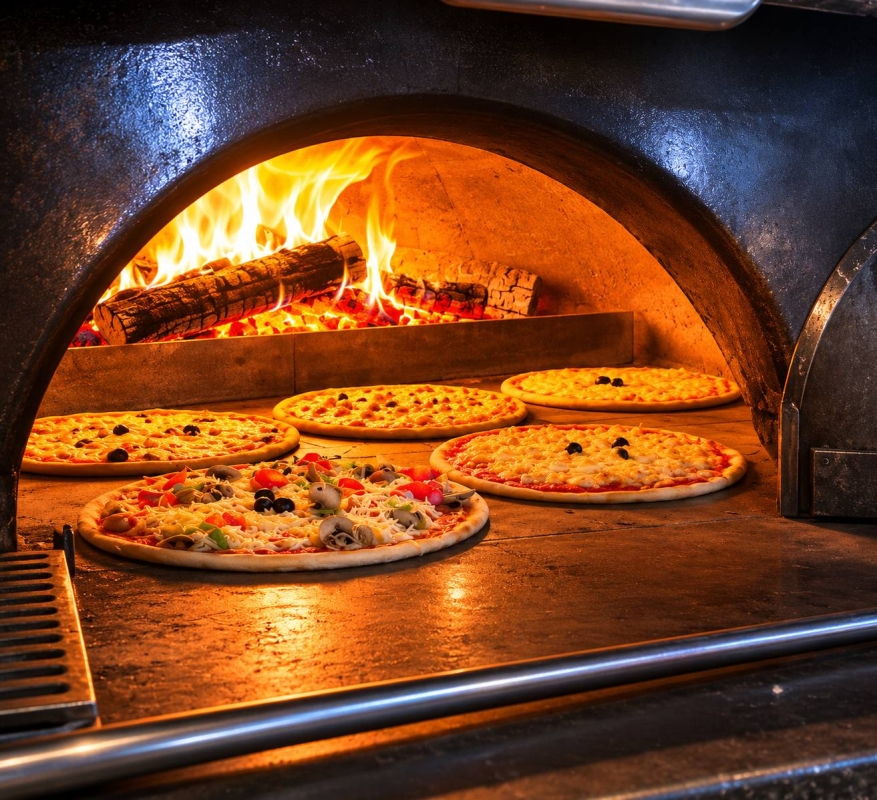 Le restaurant - Restaurant-Pizzeria Santa Lucia - Restaurant San Martino Lota - Pizza Bastia - Pizzas Bastia - Restaurant Viande Bastia - Restaurant Grillade Bastia - Restaurant Port de Toga - Pizza Bastia